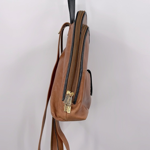 (#140) Vintage OPALE Caramel Brown Leather Backpack - Picture 6 of 8